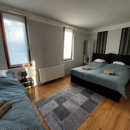 Családbarát Vendéglak Szegedi Magánszálláshely 9 Fő Részére, Nagycsaládok és Baráti Társaságok Részére Appartement Szeged